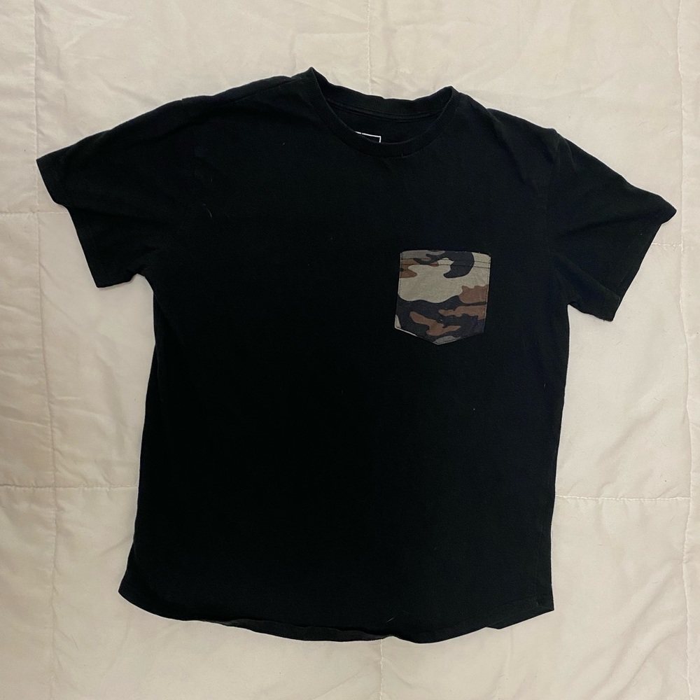 Black t-shirt